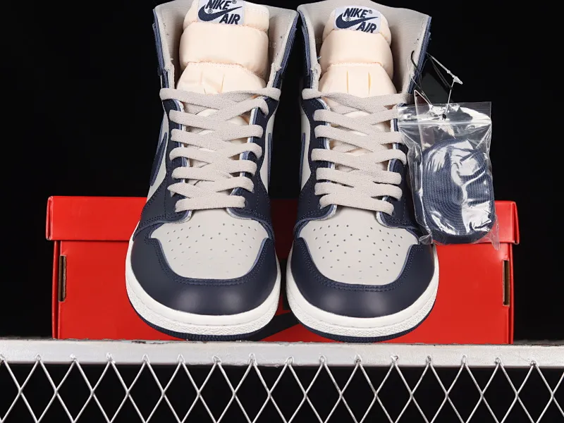 All categories Air Jordan Jordan series basketball shoes Air Jordan 1 High LJR version Air Jordan 1 High "Georgetown" AJ1 Joe 1 Georgetown high-top basketball shoes BQ4422-400